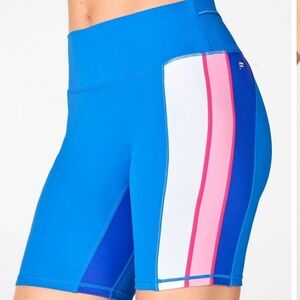 Fabletics Trinity High Waisted Run Short 7" - Large